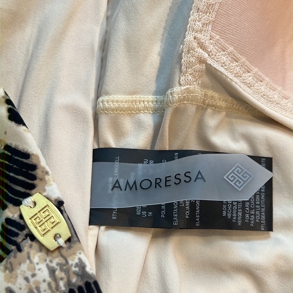 NWOT Amoressa Sierra Leone Gemini One Piece - Picture 14 of 16